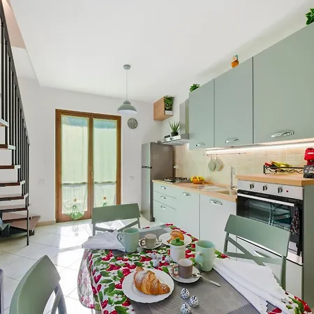 Guesthost - Casa Delle Vacanze * Pianello (Umbria)