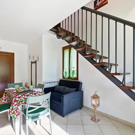 Guesthost - Casa Delle Vacanze Pianello (Umbria)