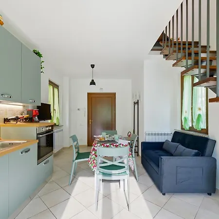 Guesthost - Casa Delle Vacanze * Pianello (Umbria)