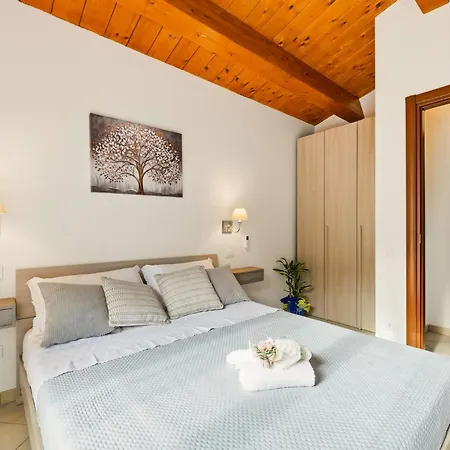 Guesthost - Casa Delle Vacanze *