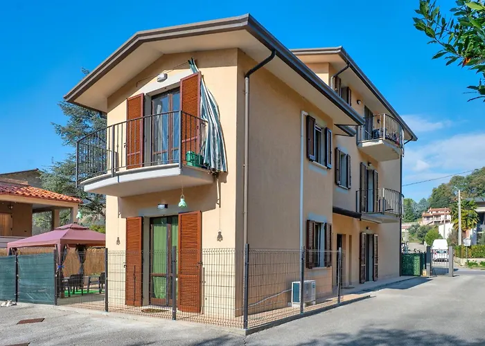 Guesthost - Casa Delle Vacanze Pianello (Umbria)